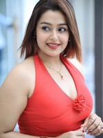 Mokksha Serves Style Goals with Effortless Charm